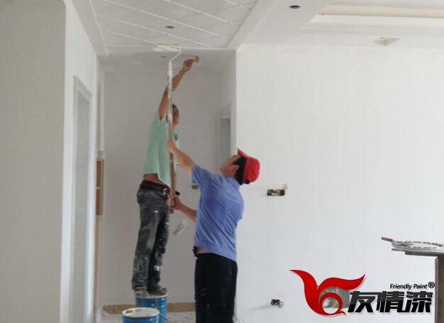 湖北隨州市總代理張先生親自為友情漆的用戶施工 湖北隨州市總代理張先生親自為友情漆的用戶施工