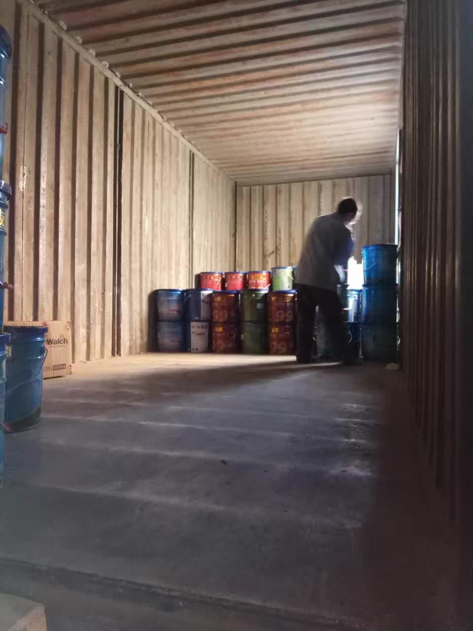 裝修旺季友情漆備貨充分,迎接客戶(hù)市場(chǎng)大需求 裝修旺季友情漆備貨充分,迎接客戶(hù)市場(chǎng)大需求