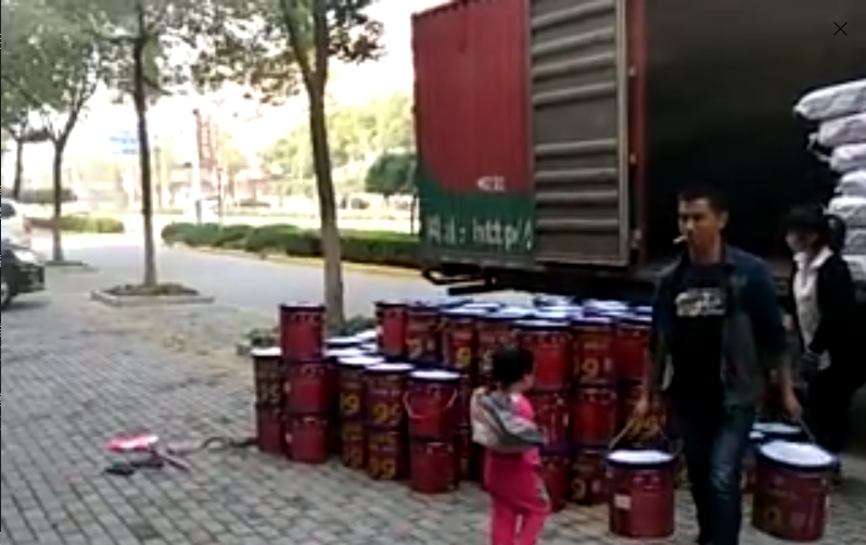 服務客戶，友情漆樣樣做足100分